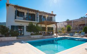 Villa Endless Blue